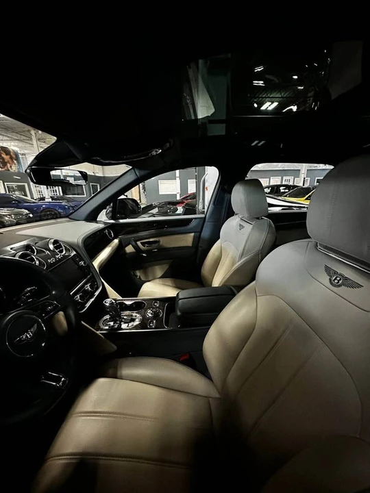 2019 Bentley Bentayga - Image 3 of 7