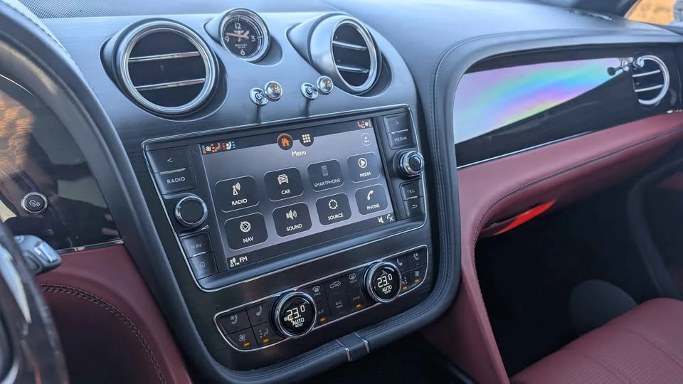 2019 Bentley Bentayga - Image 7 of 9