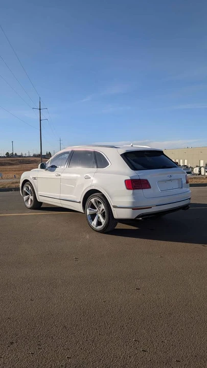 2019 Bentley Bentayga - Image 3 of 9