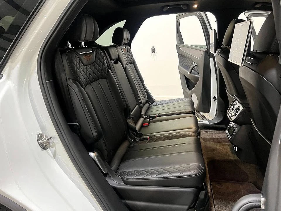 2019 Bentley Bentayga - Image 13 of 19