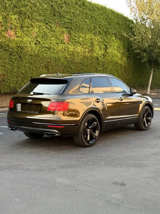 2019 Bentley Bentayga - Image 7 of 16