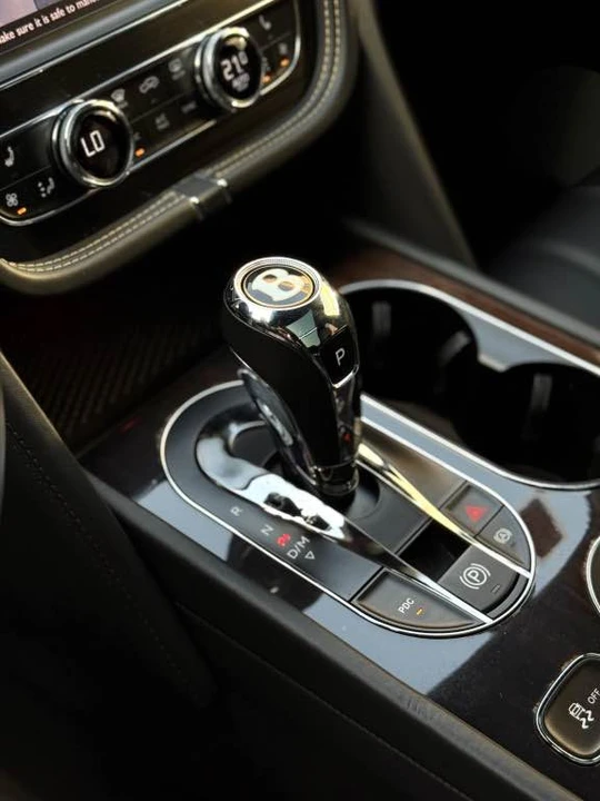 2019 Bentley Bentayga - Image 13 of 16