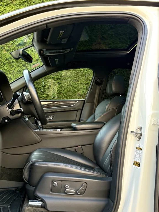 2019 Bentley Bentayga - Image 12 of 16