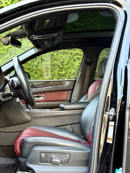 2019 Bentley Bentayga - Image 9 of 19