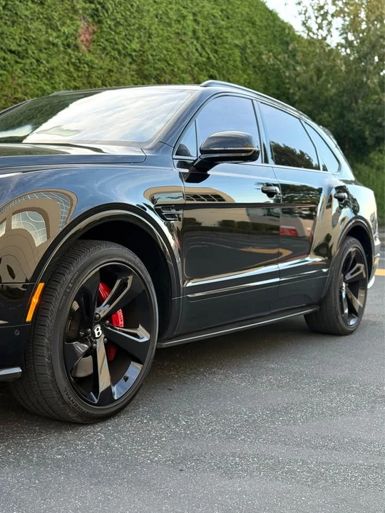 2019 Bentley Bentayga - Image 12 of 19