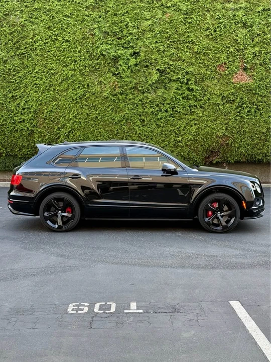 2019 Bentley Bentayga - Image 14 of 19