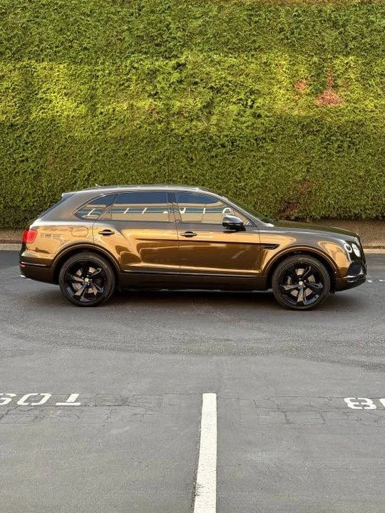 2019 Bentley Bentayga - Image 13 of 20