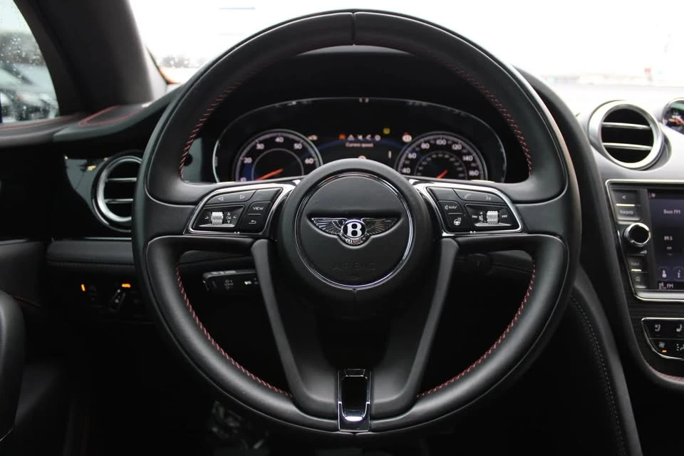 2019 Bentley Bentayga - Image 9 of 17