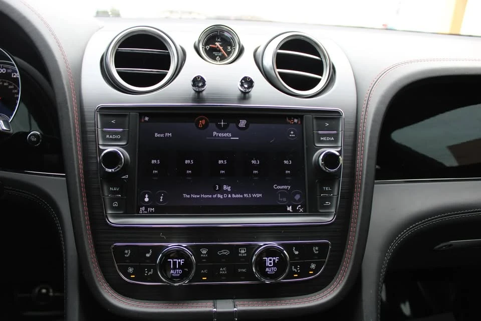 2019 Bentley Bentayga - Image 12 of 19