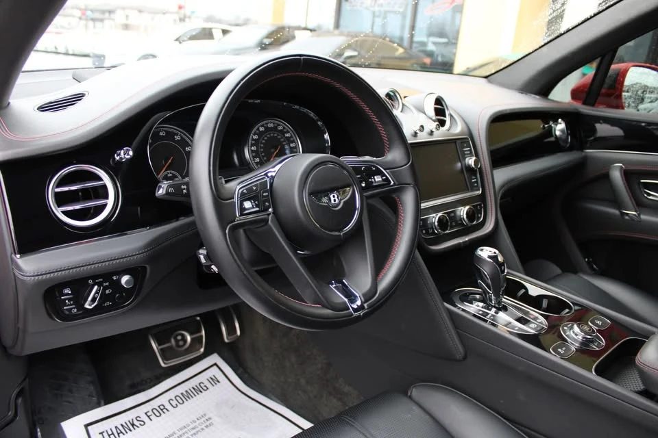 2019 Bentley Bentayga - Image 7 of 17