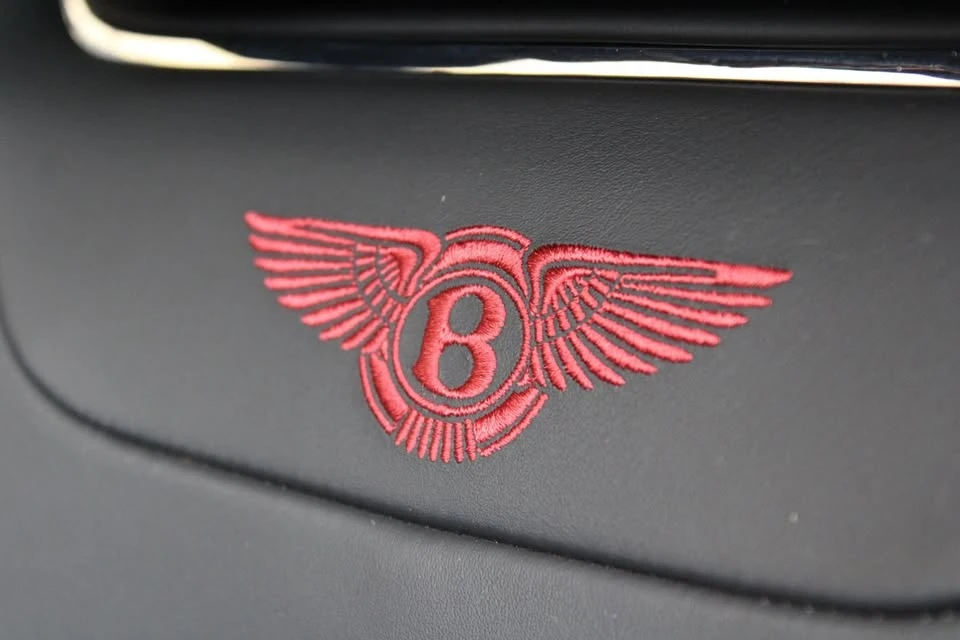 2019 Bentley Bentayga - Image 16 of 17