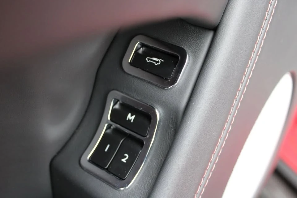 2019 Bentley Bentayga - Image 5 of 17