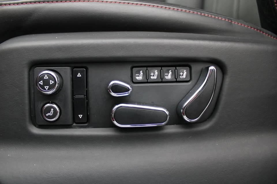 2019 Bentley Bentayga - Image 6 of 17