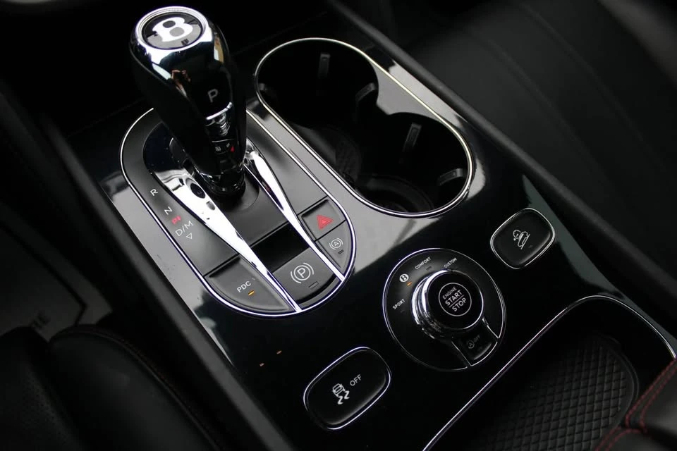 2019 Bentley Bentayga - Image 13 of 17
