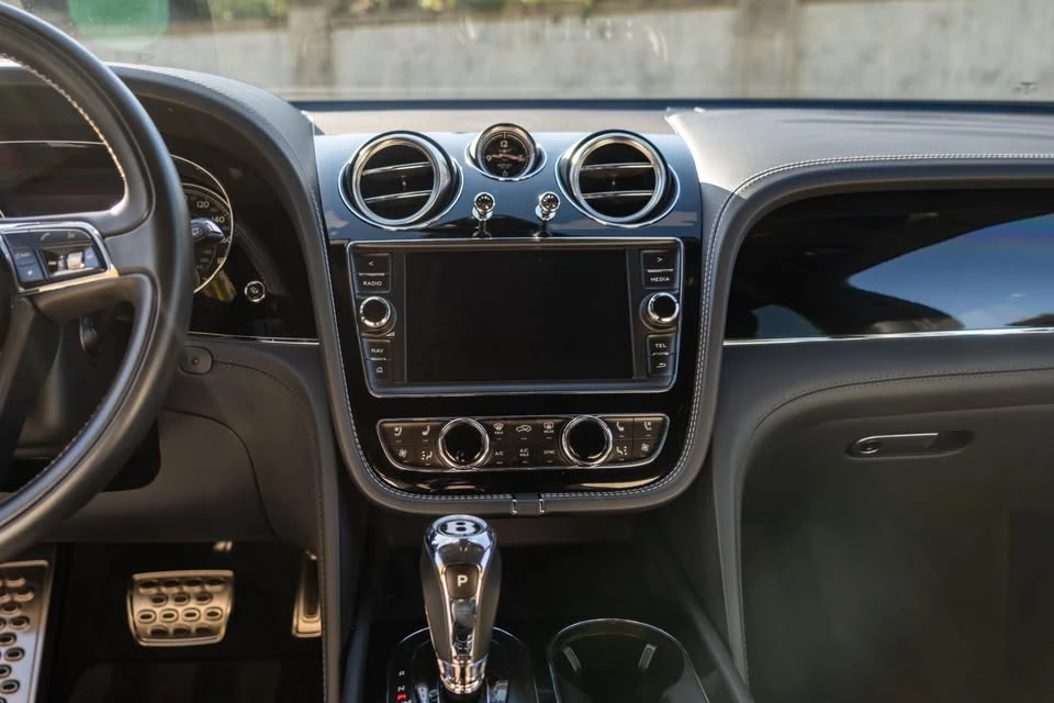 2019 Bentley Bentayga - Image 5 of 5