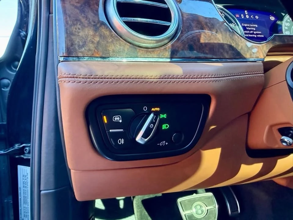 2019 Bentley Bentayga - Image 15 of 19