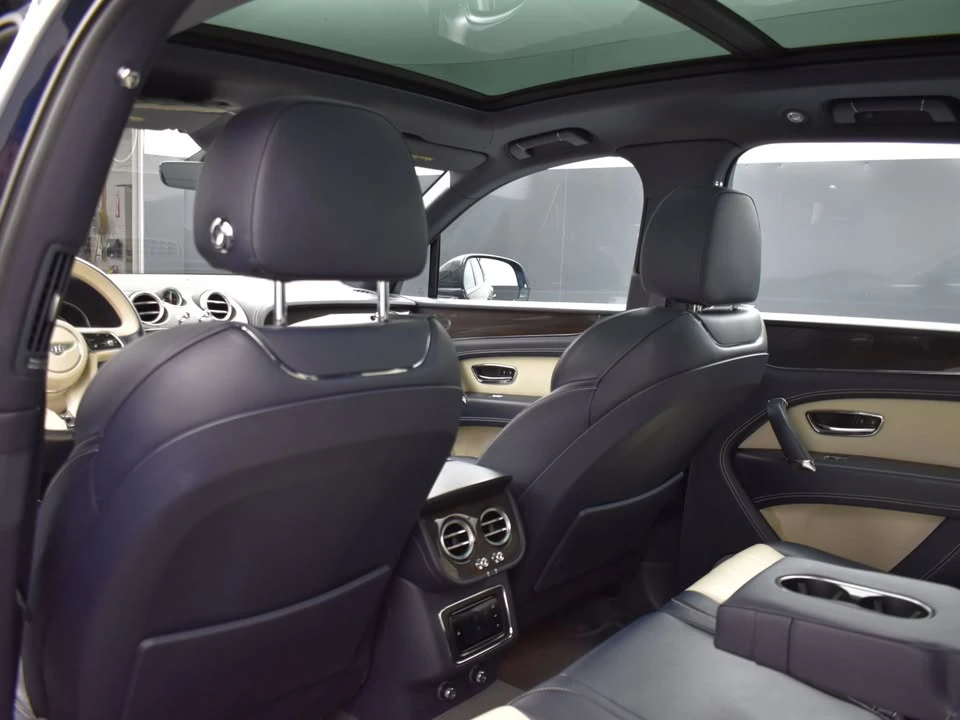 2019 Bentley Bentayga - Image 8 of 14