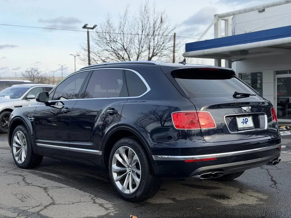 2019 Bentley Bentayga - Image 8 of 10