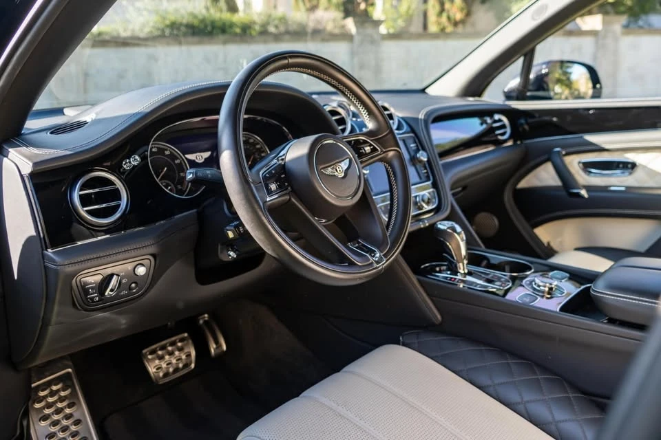 2019 Bentley Bentayga - Image 4 of 5
