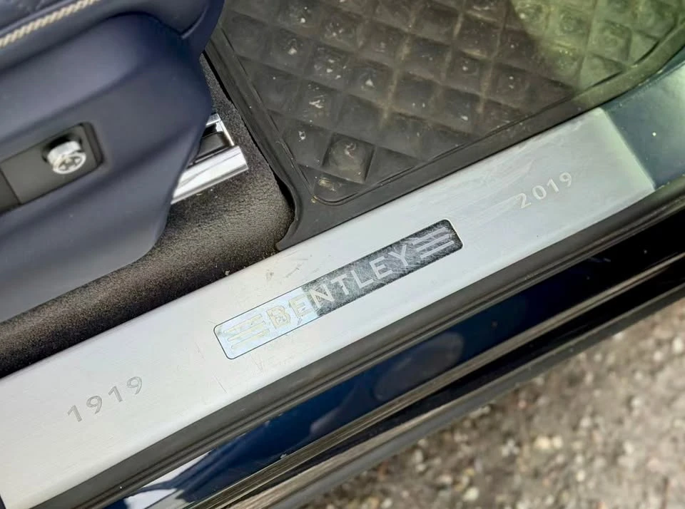 2019 Bentley Bentayga - Image 7 of 9