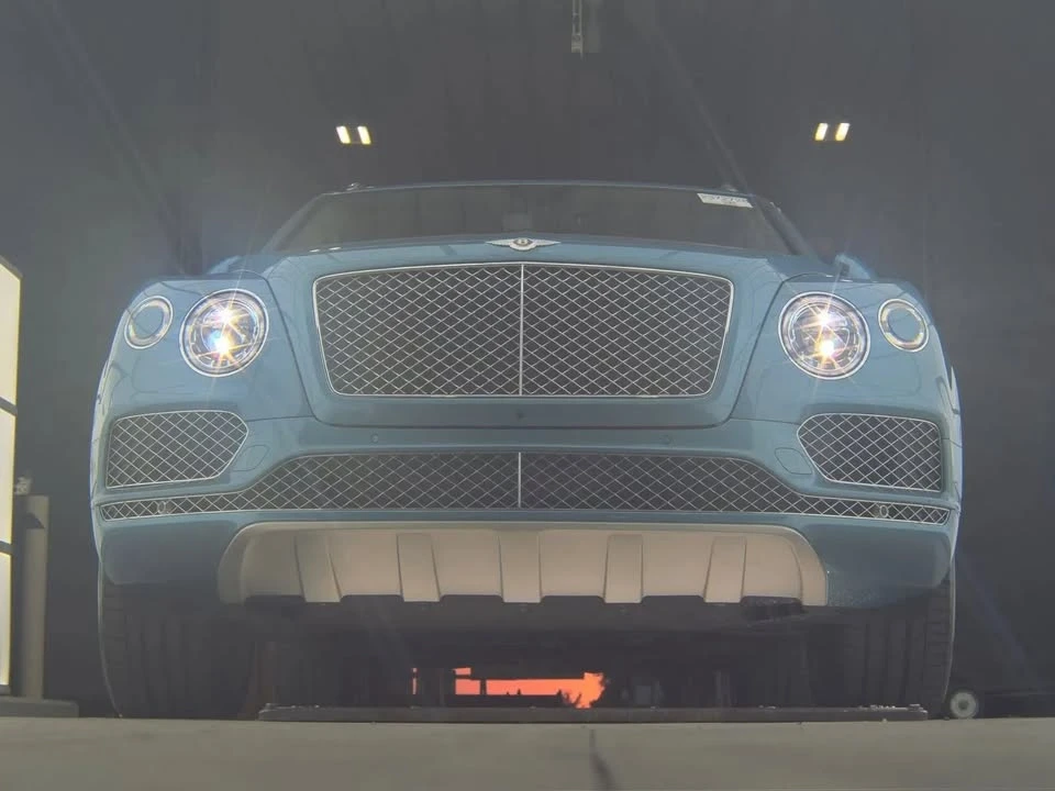 2019 Bentley Bentayga - Image 16 of 20