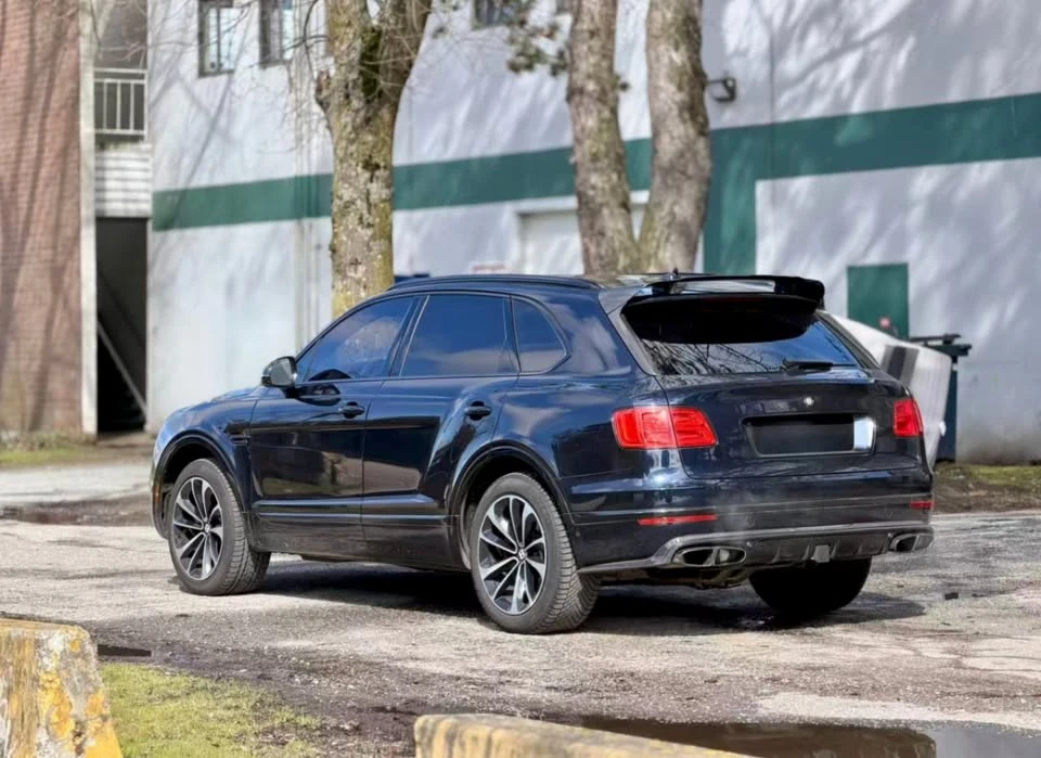 2019 Bentley Bentayga - Image 2 of 9