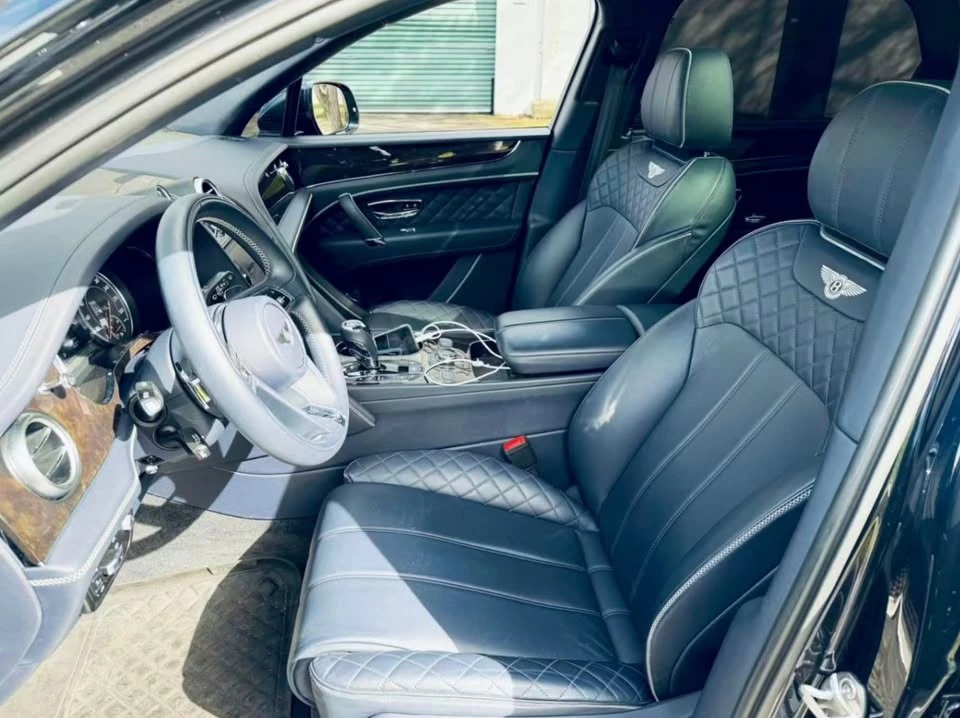2019 Bentley Bentayga - Image 5 of 9
