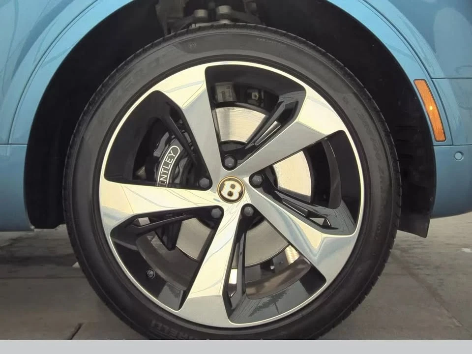 2019 Bentley Bentayga - Image 19 of 20