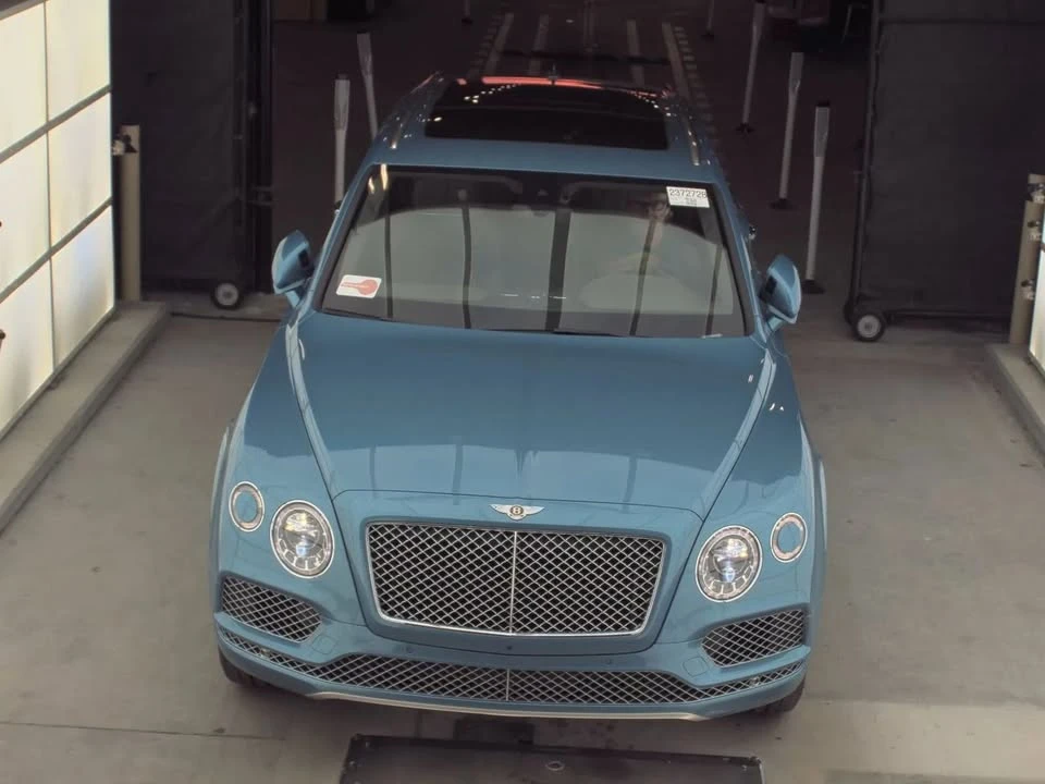 2019 Bentley Bentayga - Image 15 of 20