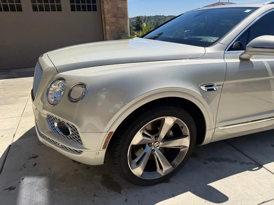 2019 Bentley Bentayga - Image 3 of 17