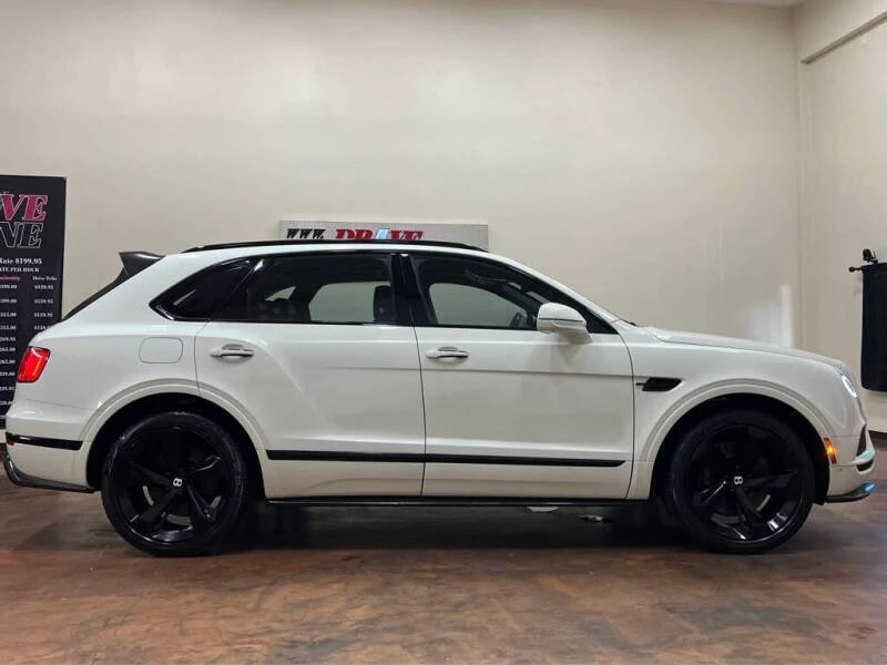 2019 Bentley Bentayga - Image 9 of 19