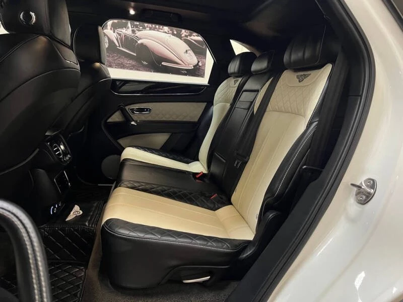 2019 Bentley Bentayga - Image 17 of 19