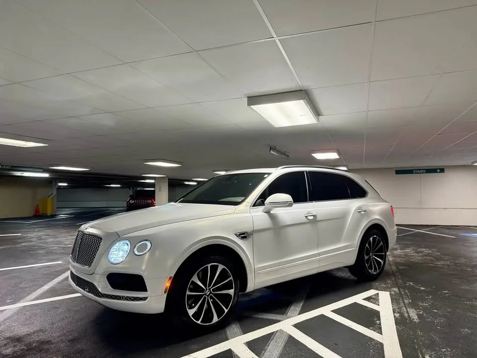 2019 Bentley Bentayga - Image 15 of 19