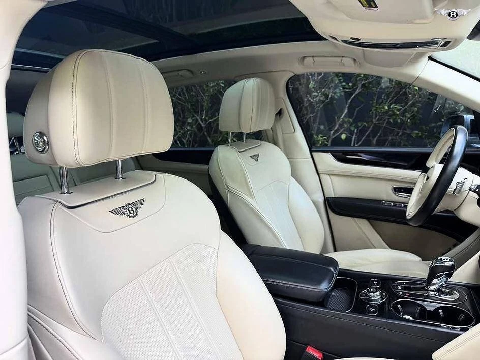 2019 Bentley Bentayga - Image 15 of 20
