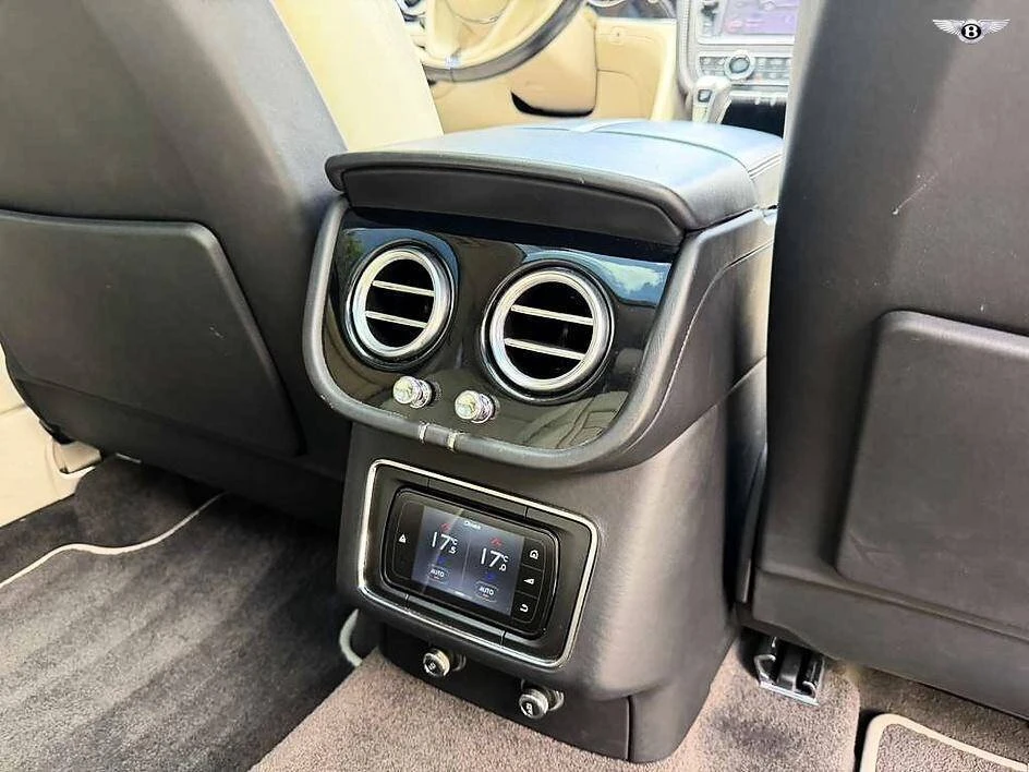 2019 Bentley Bentayga - Image 10 of 20