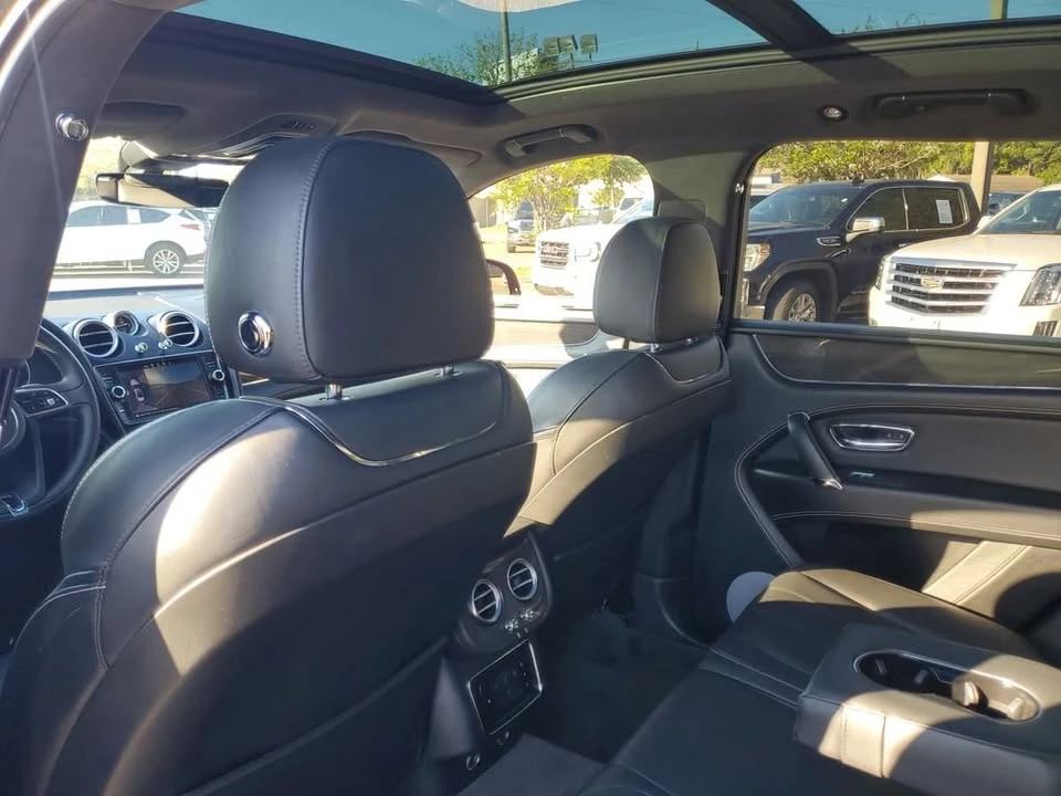 2019 Bentley Bentayga - Image 15 of 20