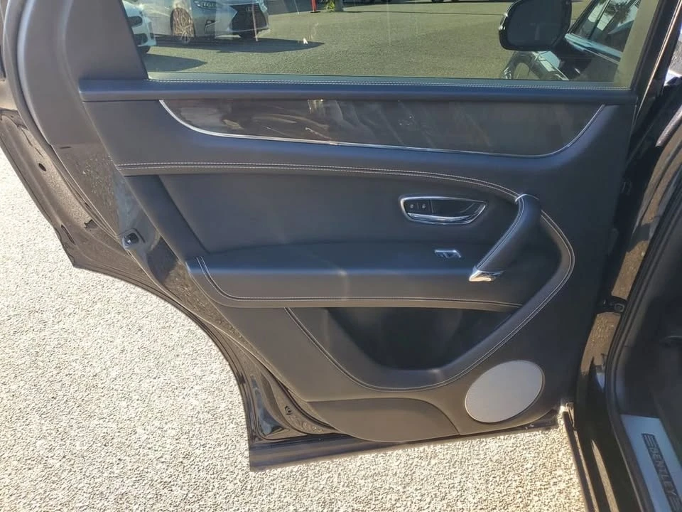 2019 Bentley Bentayga - Image 18 of 20