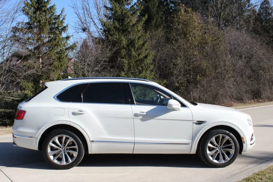 2019 Bentley Bentayga - Image 7 of 10