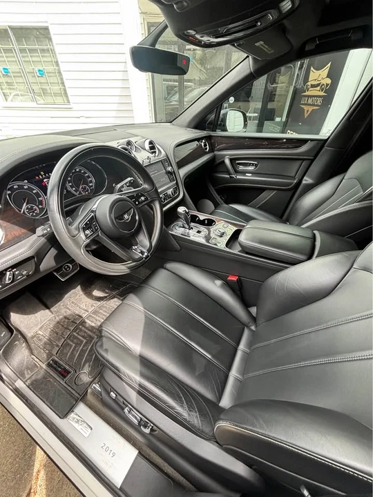2019 Bentley Bentayga - Image 3 of 6