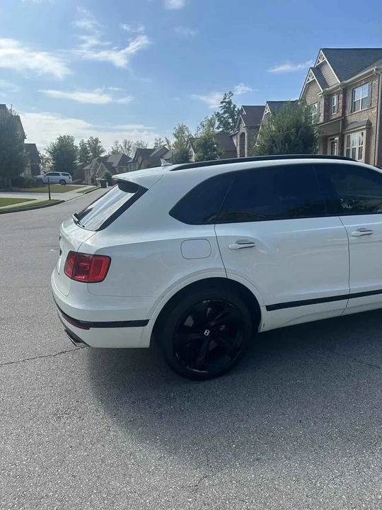 2019 Bentley Bentayga - Image 3 of 14