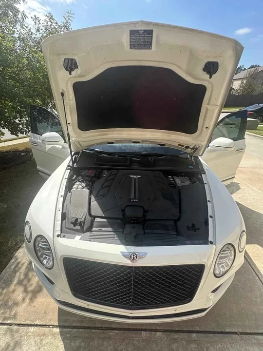 2019 Bentley Bentayga - Image 13 of 14