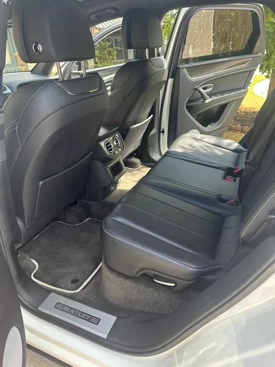 2019 Bentley Bentayga - Image 12 of 14