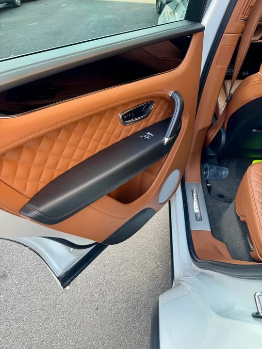 2019 Bentley Bentayga - Image 7 of 11