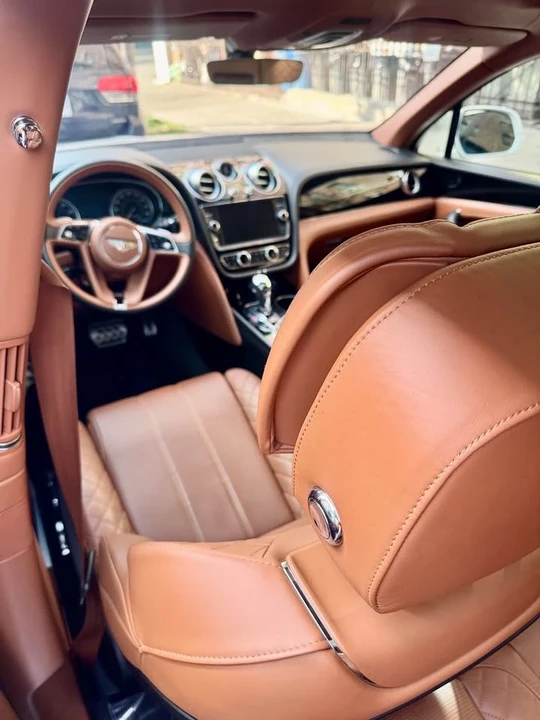 2019 Bentley Bentayga - Image 9 of 11