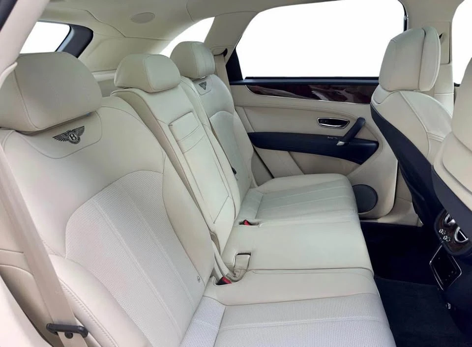 2019 Bentley Bentayga - Image 13 of 18