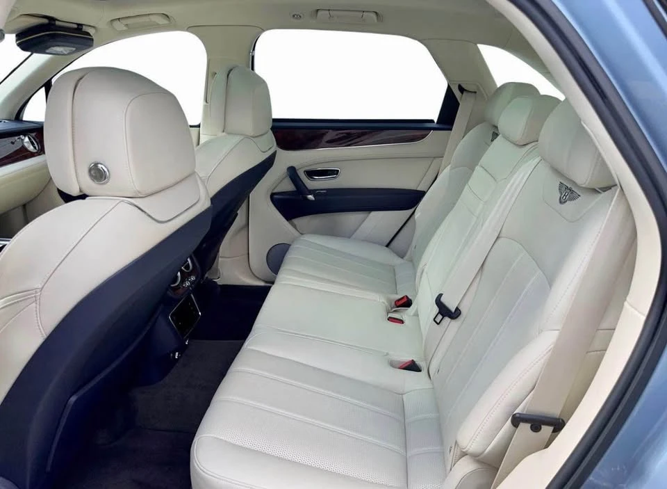 2019 Bentley Bentayga - Image 10 of 18