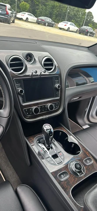 2019 Bentley Bentayga Speed - Image 12 of 15