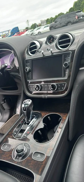 2019 Bentley Bentayga Speed - Image 5 of 15