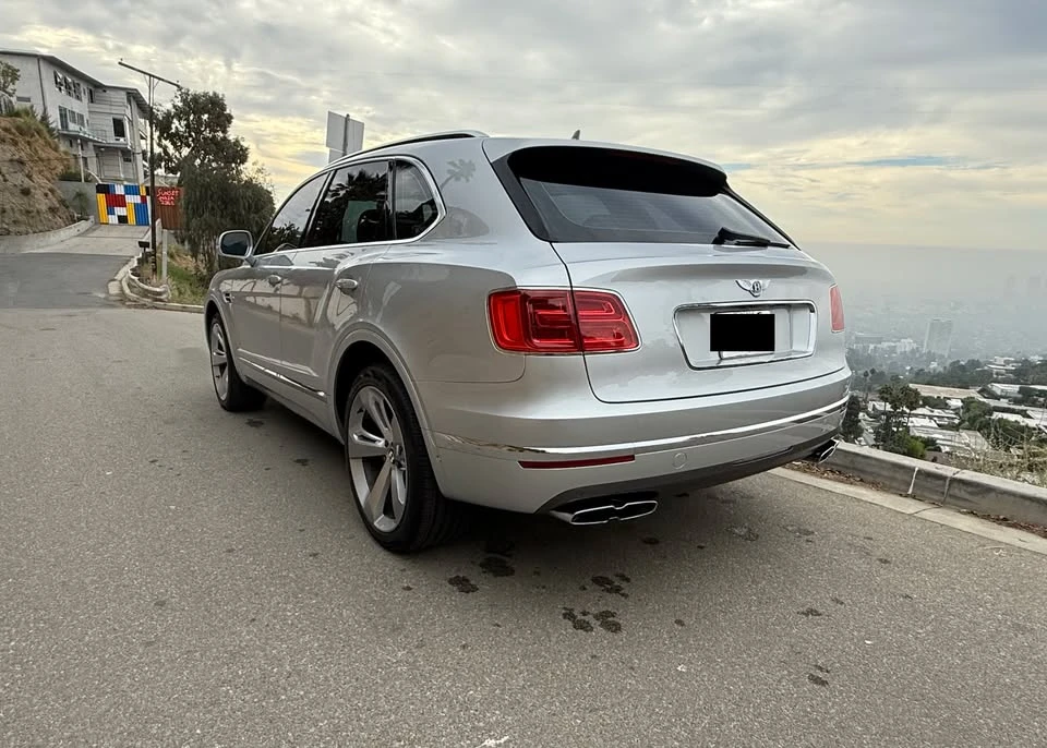 2019 Bentley Bentayga - Image 10 of 16