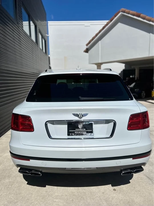 2019 Bentley Bentayga - Image 5 of 10